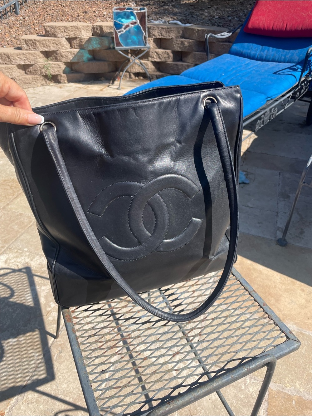 CHANEL Black Leather CC-Logo Shopping Tote